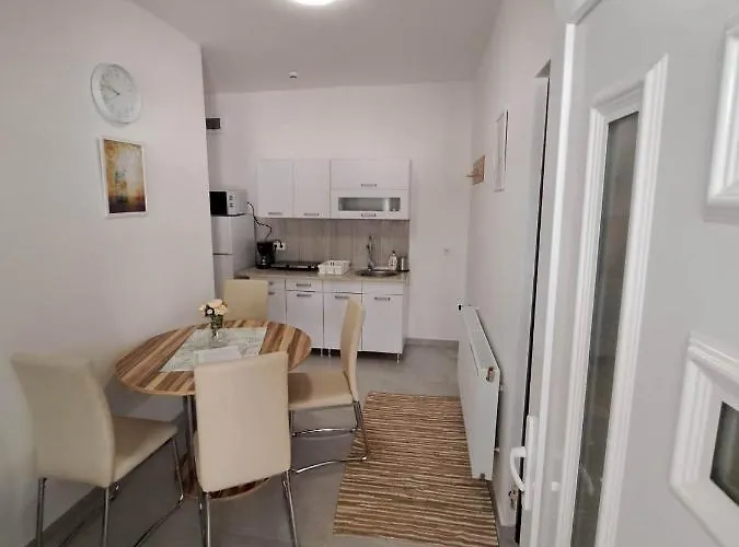 Aparthotel Milla Eger